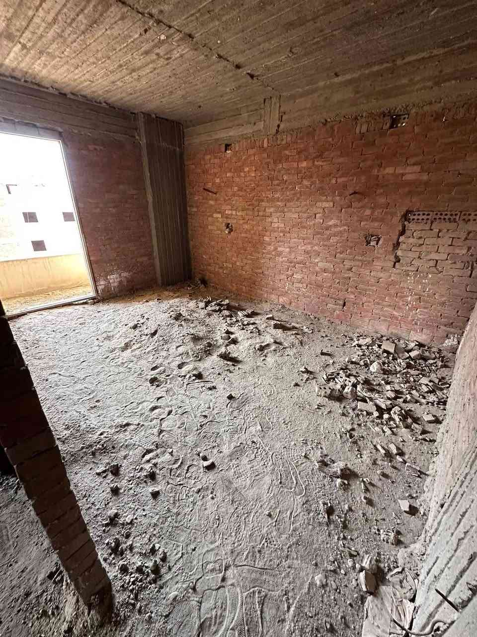 🌿كود  207شقة للبيع 🏡طوب احمر   متميزه بمساحه160متر 📏 😉 مطلوب 900الف كاش 💰
✨الشقه مكونه من:
- 3 غرف نوم مقفولين 🛏️
- رسيبشن كبير🛋️
 -  ومطبخ🍳
- 2حمام🚿 
- و2 بلكونه 🌇🛣️
الشقه دور 10اسانسير شغال لحد الباب🚪
✨المرافق عدادات
 مايه 💧
كهربا🔌
🔥 الشقه استلامها فوري 🔥
العنوان
مدينه نصر اخر الحي الثامن اول الاربعه ونص من ناحية مصطفى شارع احد 
ارقامنا لتواصل 📞

01147282160 📞

01031173525 📞

01062885245 📞
#مع_الصخرة_خد_فرصتك_واشتري_شقتك
#الصخرة
#استثمار_عقاري 

@أبرز المعجبين


**إذا كنت صاحب هذا الإعلان وتريد حذفه لأي سبب، رجاءا أرسل رسالة إلى الدعم الفني**