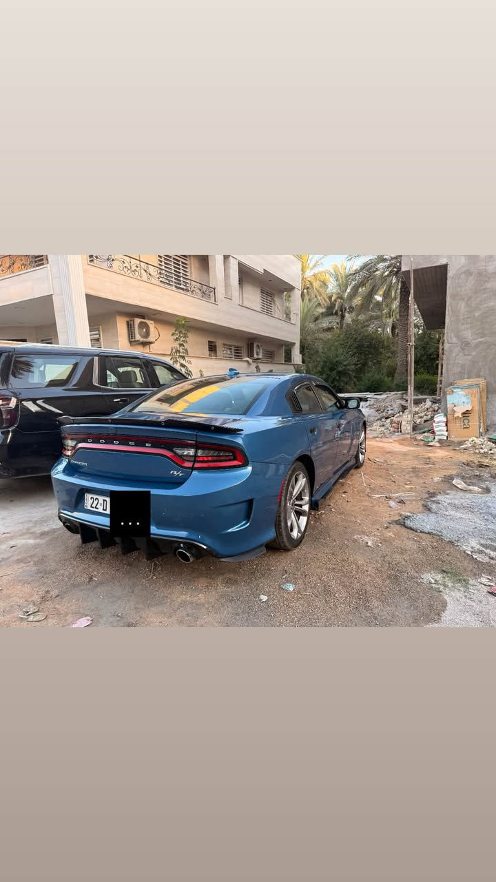 السلام عليكم 
للبيع جارجر R/T 5700 
موديل 2022 
اللون مميز ازرق 
ماشيه 64000 ألف 
حادثها فقط جاملغ ايمن بدون دواخل بجم كبس 
رقم الشاصي مرفق بلصور 
السعر 26000 ألف دولار 
السيارة ماشاء الله نضيفه حيل وبلعافيه ع ياخذها 
للاستفسار ***********

