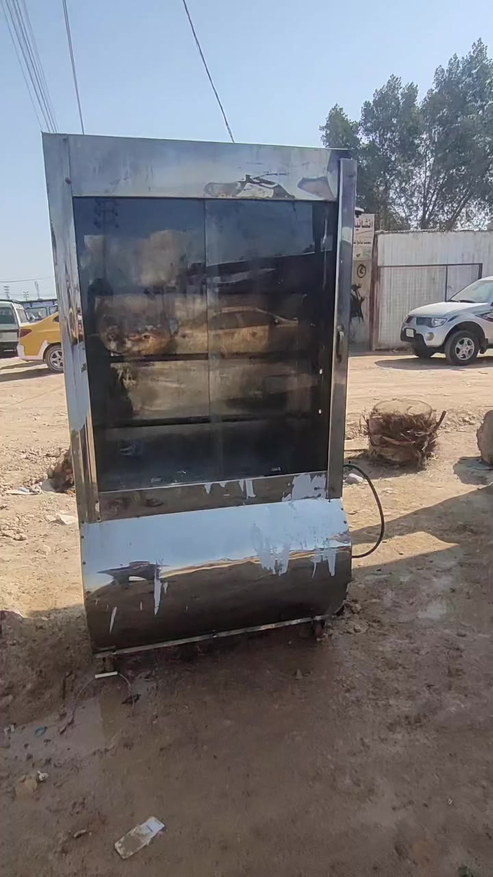 شوياة دجاج للبيع السعر 350 الف وبيهة مجال المكان واسط شارع النفط قرب اسواق الجوكر للاستفسار ***********
