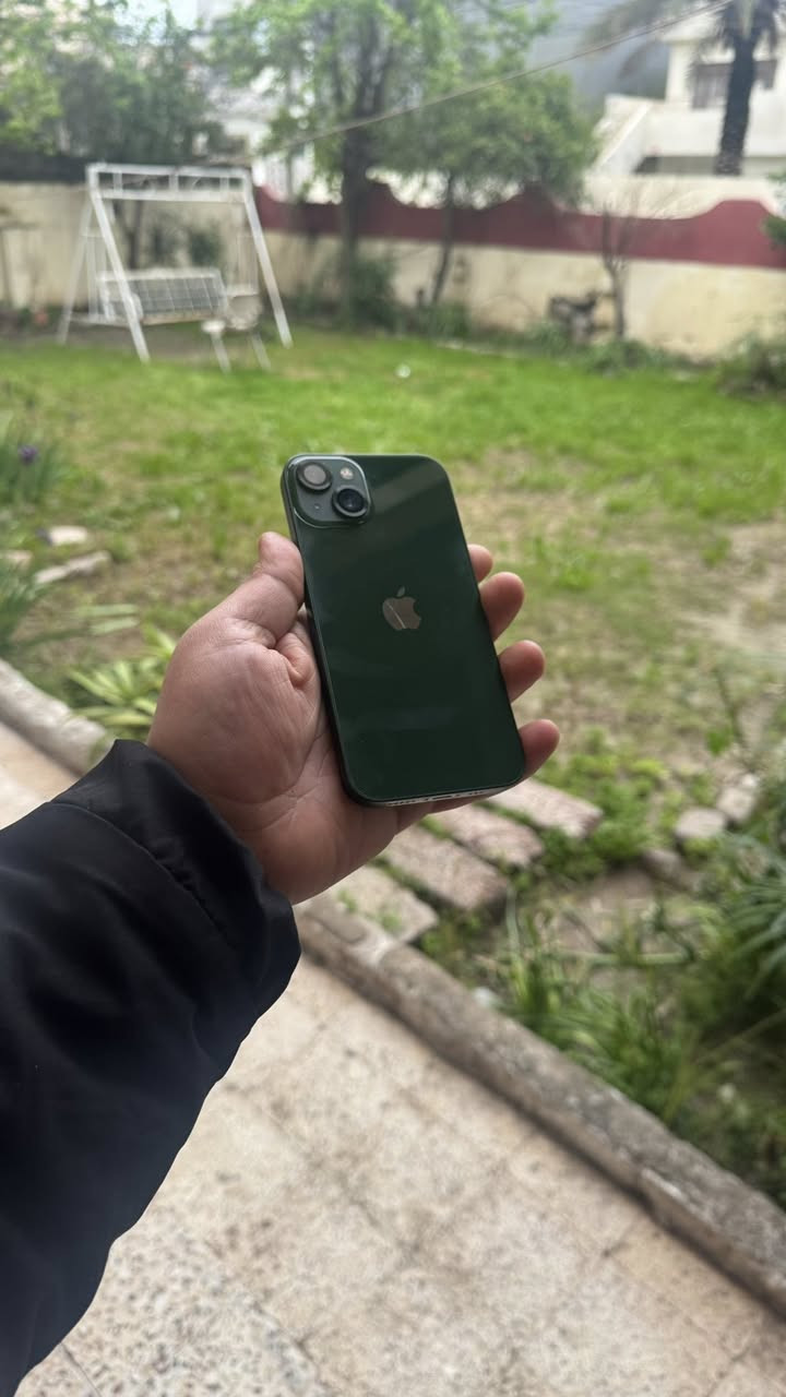 ايفون 13عاددي
لون زيتوني
نظافه كدام العين 
بطاريه84بلادي 
ذاكرة128
جهاز على ايدي وحيل نظيف وضع شركه 
السعر430وبيه مجال قليل
لتواصل خاص او***********
