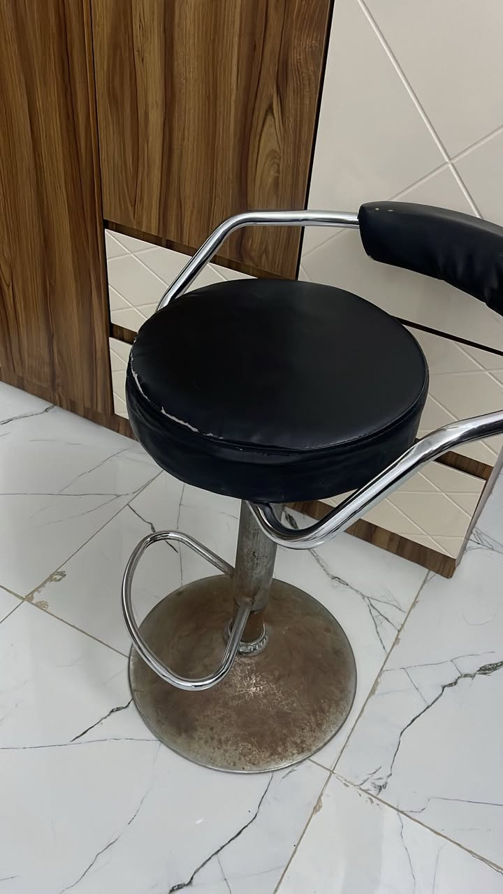 للبيع كرسي وستاند ملابس


**إذا كنت صاحب هذا الإعلان وتريد حذفه لأي سبب، رجاءا أرسل رسالة إلى الدعم الفني**