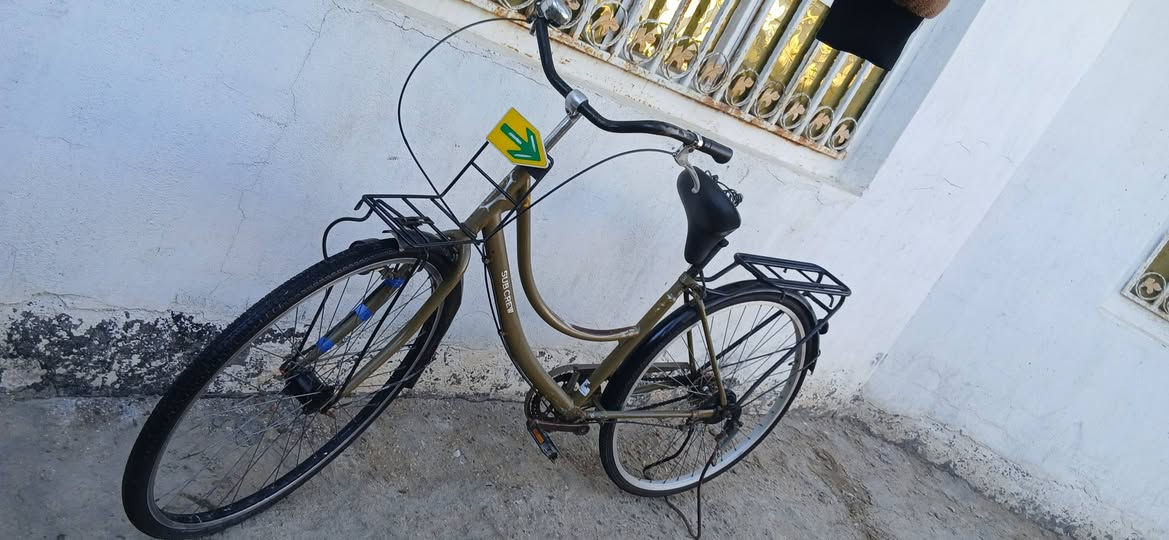 بايسكن حجم 27 للبيع السعر 80 وبية مجال وذا كو مراوس مكامي قرب مستشفى المام علي ***********
