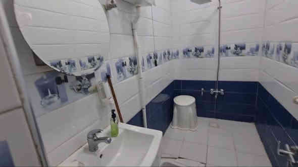 للبيع 80م واجهة 4 نزال 20 محتوياتة 3 غرف وصالة ومطبخ وخدمات مكانة بلالفين السعر 150 وبي مجال للاستفسار هاتف ***********
