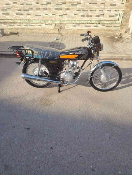 للبيع مديل 21 اوراق اصولي وكيله علي عنجور محرك نامه شلامجه اصلي بعده على سحك 750 وبيه مجال ***********
