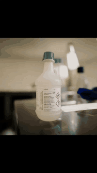 إيثانول مطلق لا مائي | Absolute Ethanol
توفر شركة هايدرو فاب Hydro Fab
إيثانول مطلق لا مائي بدرجة تحليلية عالية، مصمم لتلبية متطلبات المختبرات والجهات الصناعية التي تعتمد على الدقة والموثوقية.
المواصفات الفنية
الدرجة: مخصص للتحليل RPE
المعايير: مطابق لمواصفات ACS و Ph. Eur. و USP
النقاء: ≥ 99.8% حجميًا
الحجم: 2.5 لتر
الاستخدامات
الكيمياء العضوية والتحليلية
التحاليل البيولوجية والغذائية
التطبيقات الصيدلانية والمخبرية الحساسة
السلامة والتخزين
سائل شديد القابلية للاشتعال
يُحفظ في مكان بارد وجاف بعيدًا عن مصادر الحرارة
الموقع
أربيل، طريق مخمور
للتواصل واتس اب
***********
***********
#هايدرو_فاب #Hydro_Fab #مواد_كيميائية #مختبرات #تحاليل #كيمياء_تحليلية #مواد_غذائية #منظفات
