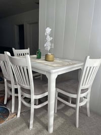 طاولة وكراسي ٤نفر • جديد • سليمانية