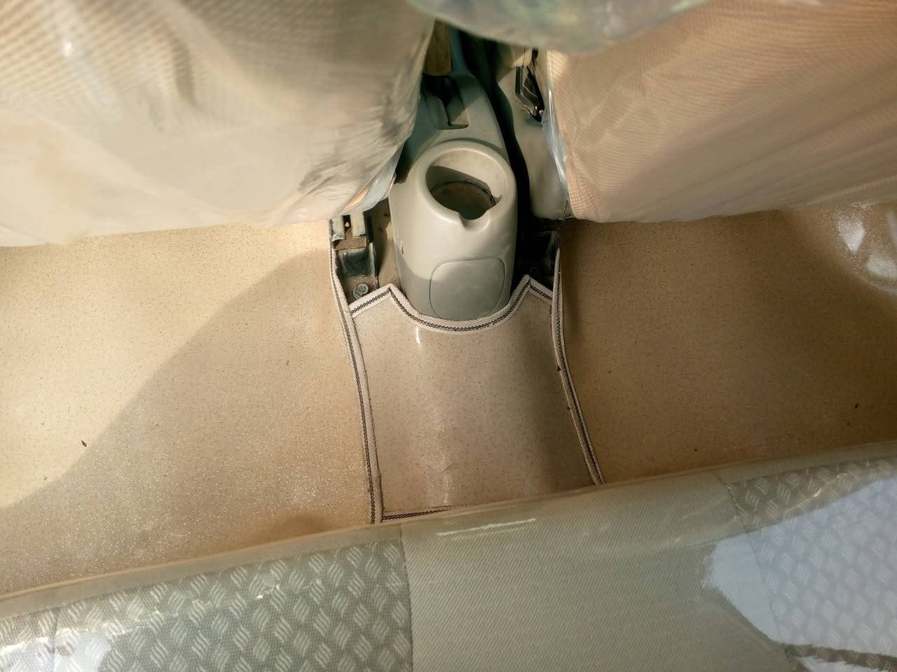 سلام عليكم فيرنا موديل 2014  سيارة حلوة بلادية مكفولة من التبديل مامعيودة بيها قطع صبغ تكشير حدادية جديدة تخم تاير جديد باتري جديد مكينه وكير خير من الله عارضها ب71 وبيها مجال الرقم ***********
