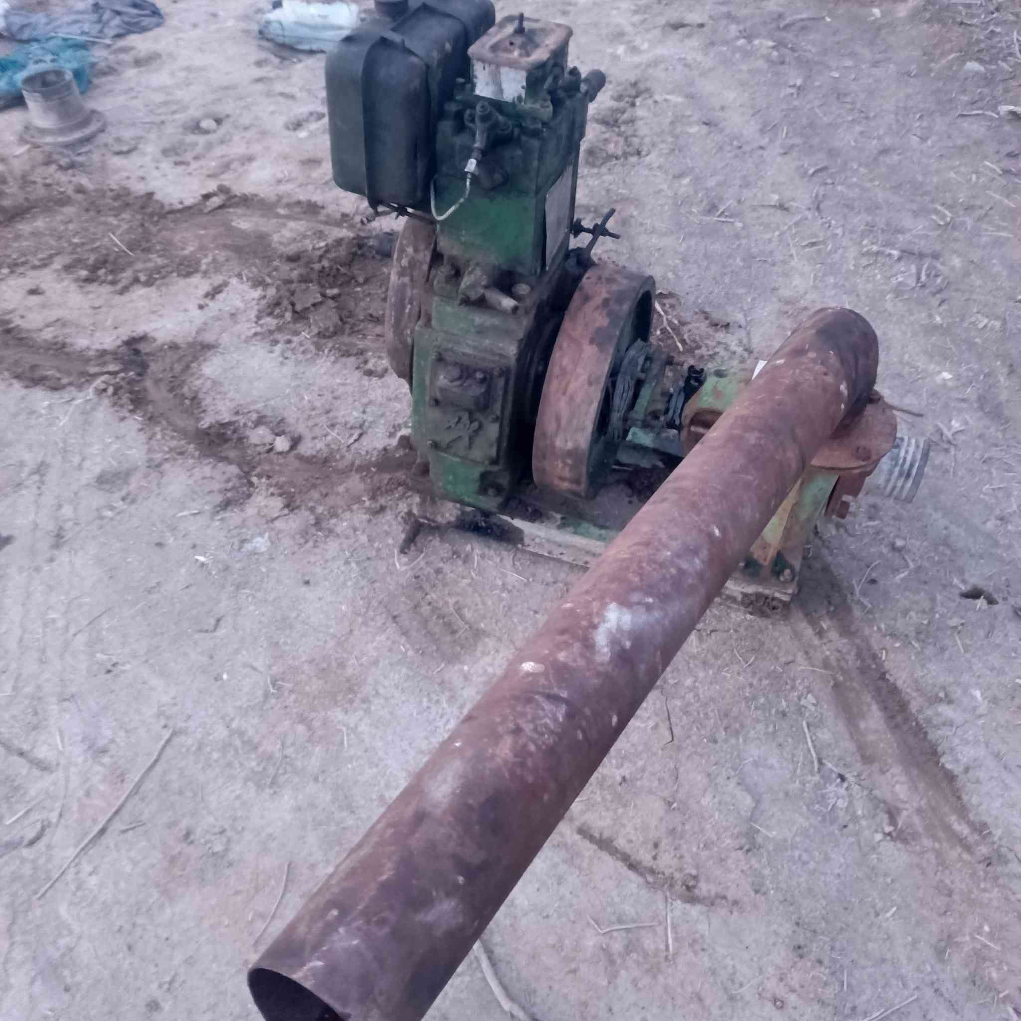 السلام عليكم ماطور للبيع ابو 5  الخنزيره 4ب 4النوعيه انيل مع صونده وياه 6 متر شرط الشغل المكان  ناصرية قضاء قلعه سكر السعر ب ١٧٥  وبيه مجال قليل  ***********
