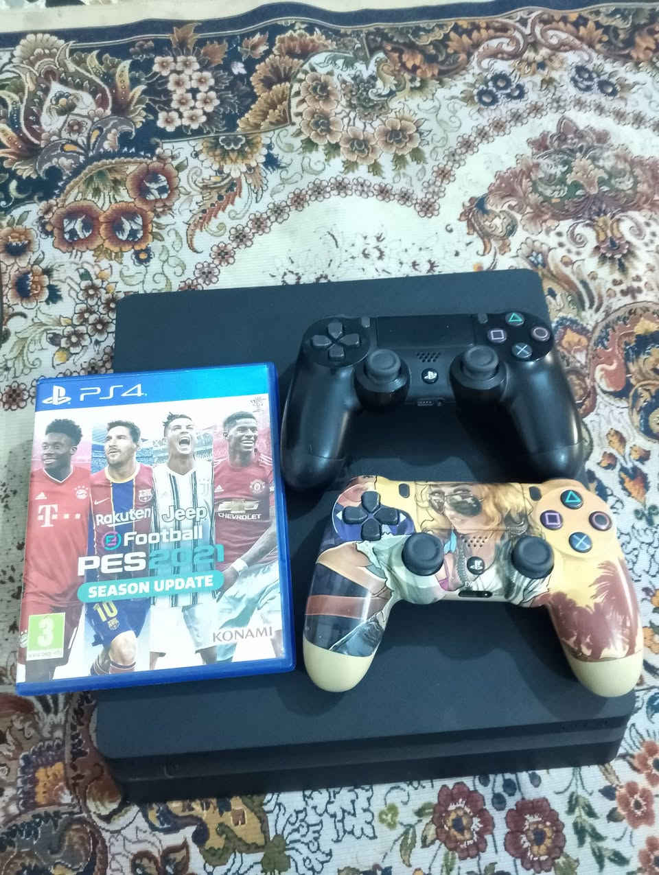 سلام عليكم 
بلي 4 للبيع استخدام اقل الشهر نص تيرا مع 2 جوستك وقرص بيس 21 محدث لل25 مع UBS المكان بغداد


**إذا كنت صاحب هذا الإعلان وتريد حذفه لأي سبب، رجاءا أرسل رسالة إلى الدعم الفني**