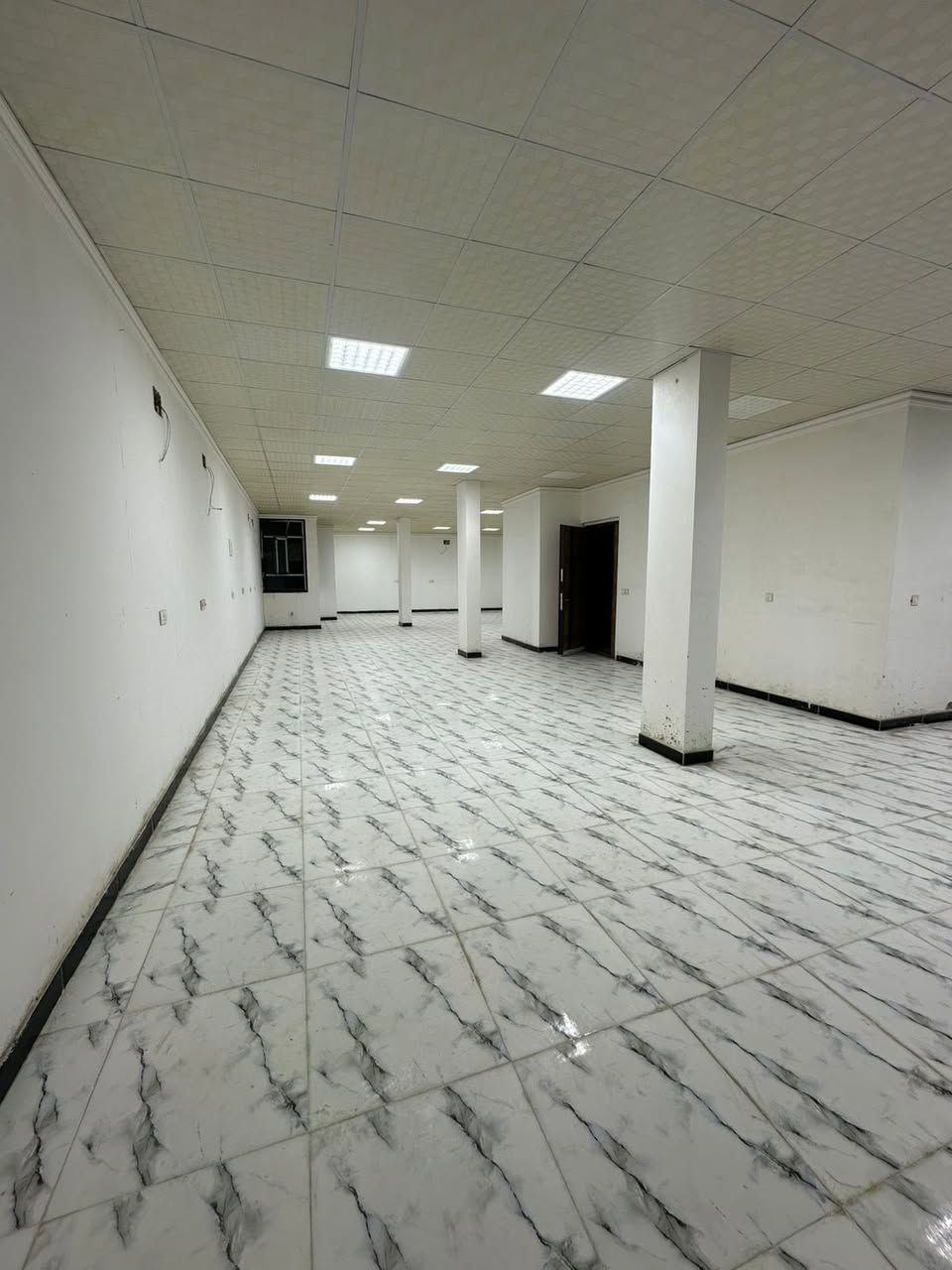 سلام عليكم

قاعة للايجار 🛑🛑

الطابق الثالث

المساحة 240 متر 

علمناً  أن البنايه مزودة بمصعد⬆️⬇️

العنوان :-شارع المسبح مقابل مدرسه الدعاء الاهلية

للاتصال 

0770 394 8300
