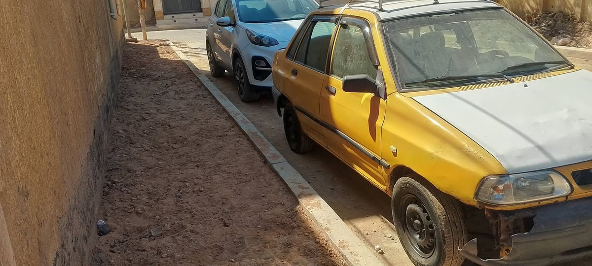 للبيع سايبه 2012 رقم بغداد سنويه 2026 شهر العاشر تسقط  سنويه مسحوبه من الهيئه عليه غرامات  رايده/ 12/ ورقه تفاصيل المالك موجوده كامله بطاقة موحده وبطاقة سكن  ورقمه  الي يحب يشتري يجي يشوف بعينه  ***********
