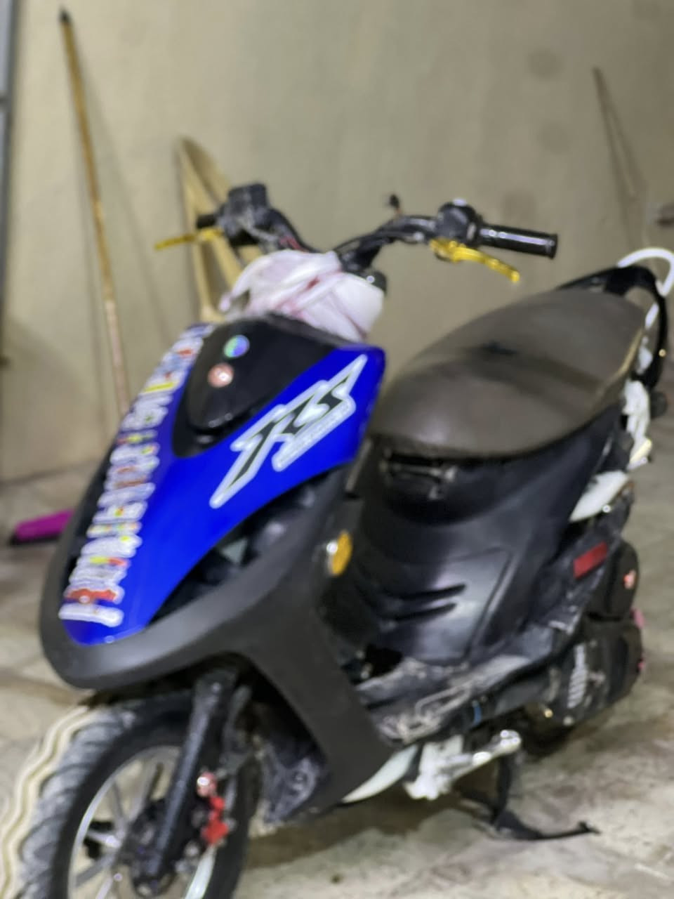 ما بعد السلام
ماكس 120 عدلة💞
كلها مزوده
بوشه 55
صالنصه FM
كلجات رياضي 
رياضيه الدراجه كلها
ماينقصها شي
غراضهه كامله مكمله وموجودات بالصور 
كفرات نضيفه جدا 
عداد سرعه شغال
كلوبات شغاله 
تريدني اشدلك غراضهه وابيعهه الك او تريد انت تشدهن هم عادي
السعر 450
الدراجه نضيفه كلش للاستفسار هذا رقمي ***********
