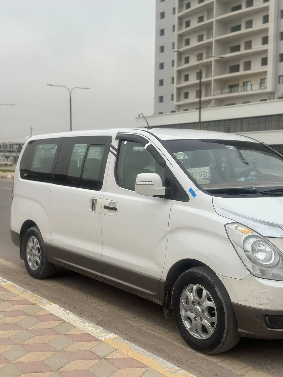 السلام عليكم 
ستاركس ٢٠١٥ رقم بغداد مشروع وطني مفتوح  
صدر و تخم تايرات وحداديه كله جديد تجي و تشوف،
محرك جديد صار ٦ اشهر بالظبط 
مكفوله من الصبغ عدا بارد فوك الجاملغ الخلفي جهه السايق و باب السكن بيه شخط تكحيل شبر فقط
سياره حيل نضيفه 
السعر/  ١٨٠ و بيها مجال بسيط 
المكان فلوجه و بغداد هم متواجد
***********
