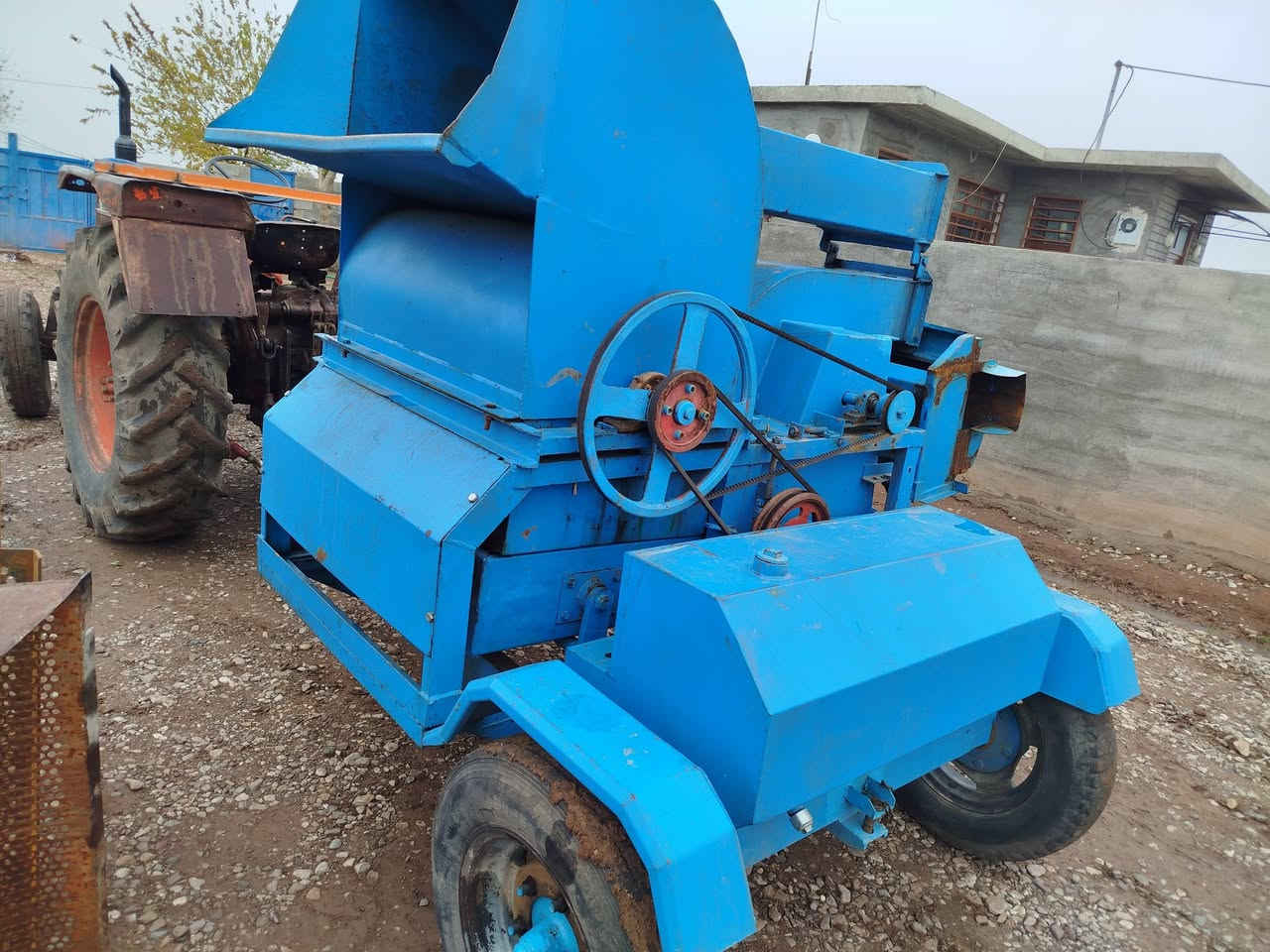 سڵاو هاوڕێیان ئەم هەباشە بۆفرۆشتن هەمووگیانی بەشەر تەورەکانی تازەیە ئەو  قایشی تازەیە دوهێڵەکەی لەگەڵە  شوێن دەوروبەری هەڵەبجەی شەهید ئەگەر موشتەری نیت سەرم مەیەشێنە ڕەقەم ..***********
ئەدمین
