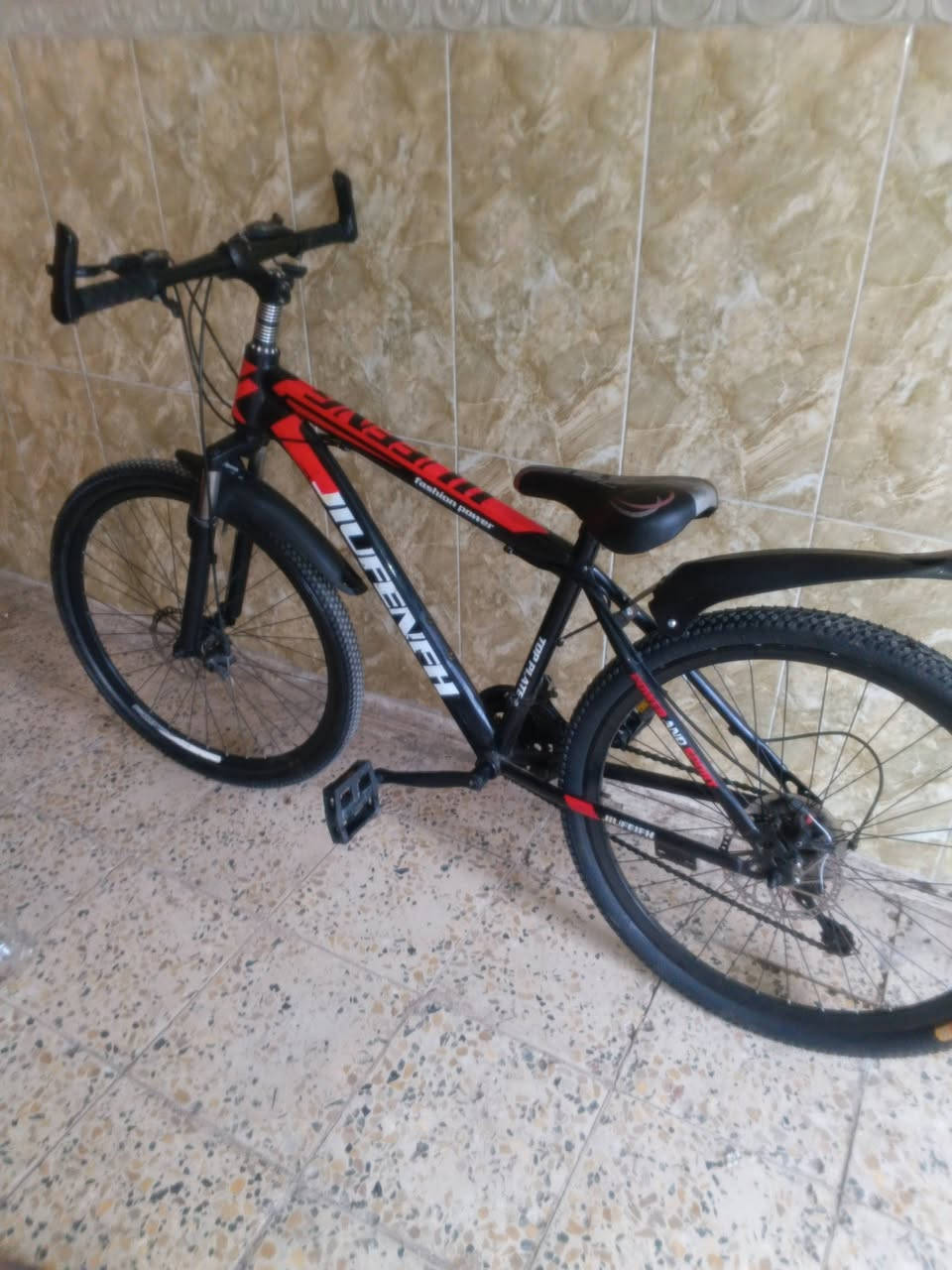 السلام عليكم بايسكل 26 اخو الجديد السعر 110 وبي مجال للتصال ***********
