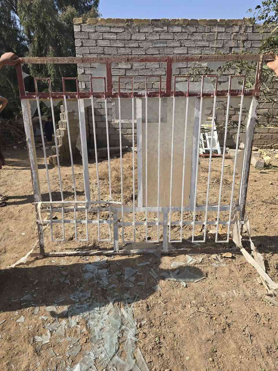 شبابيك وبيبان للبيع  ***********
