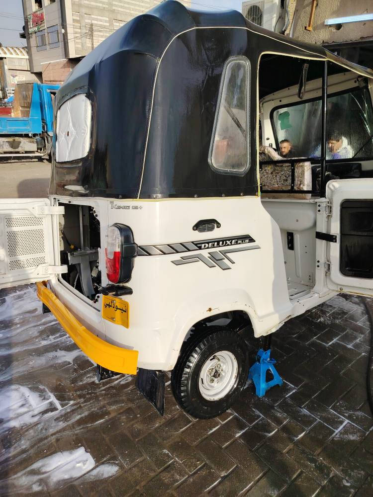 سلام عليكم ورحمة الله، تكتك تي في اس للبيع كفاله من ظربه ومكينه وين تريد أخذها وافحص نضافه فول للاستفسار الاتصال على الرقم *********** البصرة, العراق
