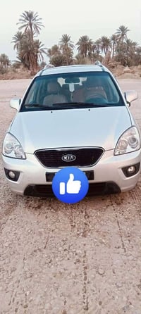 كيا كارنز • ٢٠١٢ • محرك ٢٠٠٠