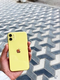 آيفون ١١ • ١٢٨ • بطارية ٩٠