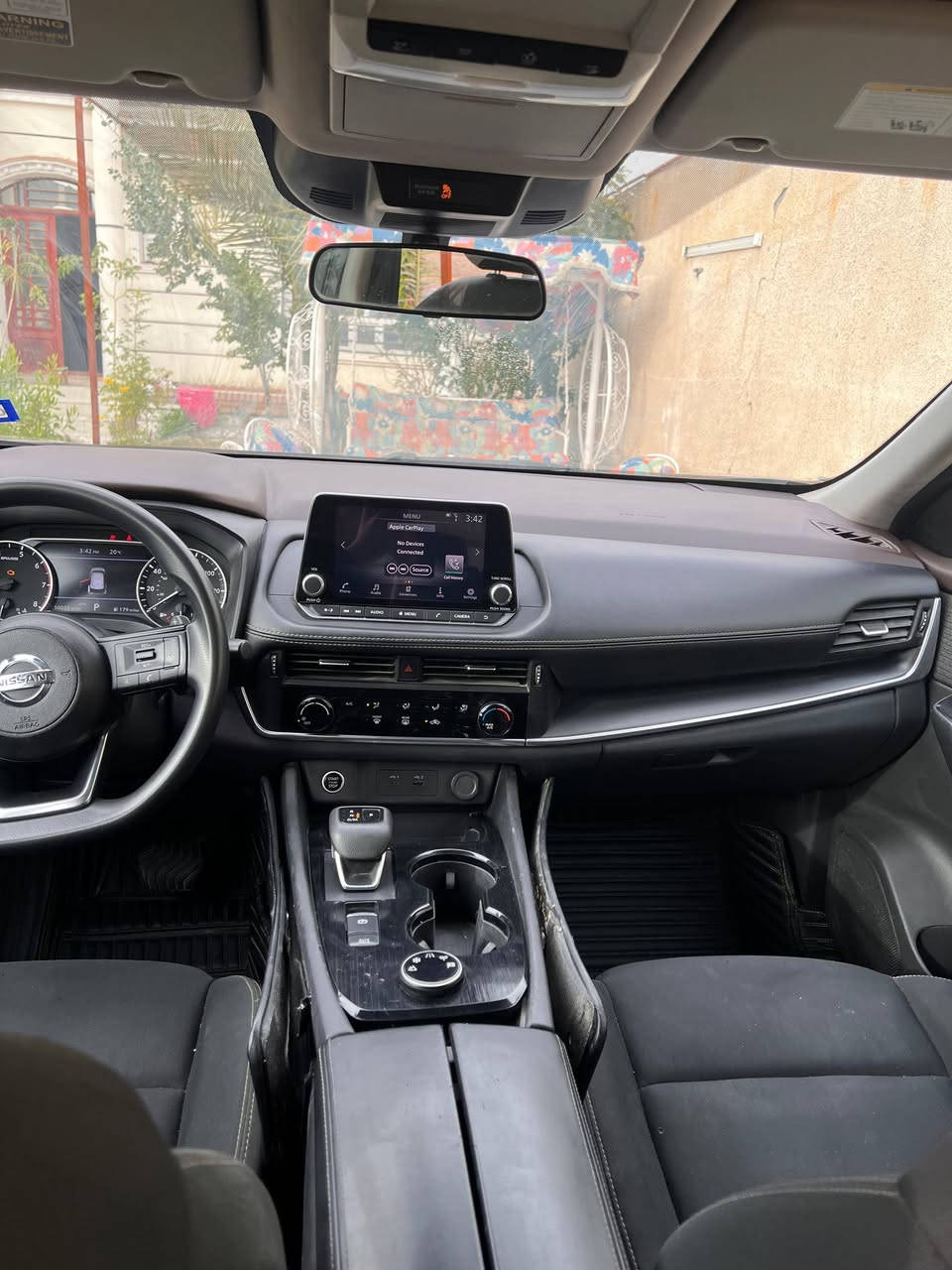 نيسان روج ٢٠٢٣ توربو
حادثها بجم وبيها صبغ باب وجاملغ ومباوك الباب الخلفي للتوحيد السيارة نظيفه وجديدة مرقمة بغداد خواتها بدون رقم سعرهن ١٦٠ وفوك السيارة معروضه بسعر مناسب جدا ١٣٧ ورقة رقم التلفون ***********
