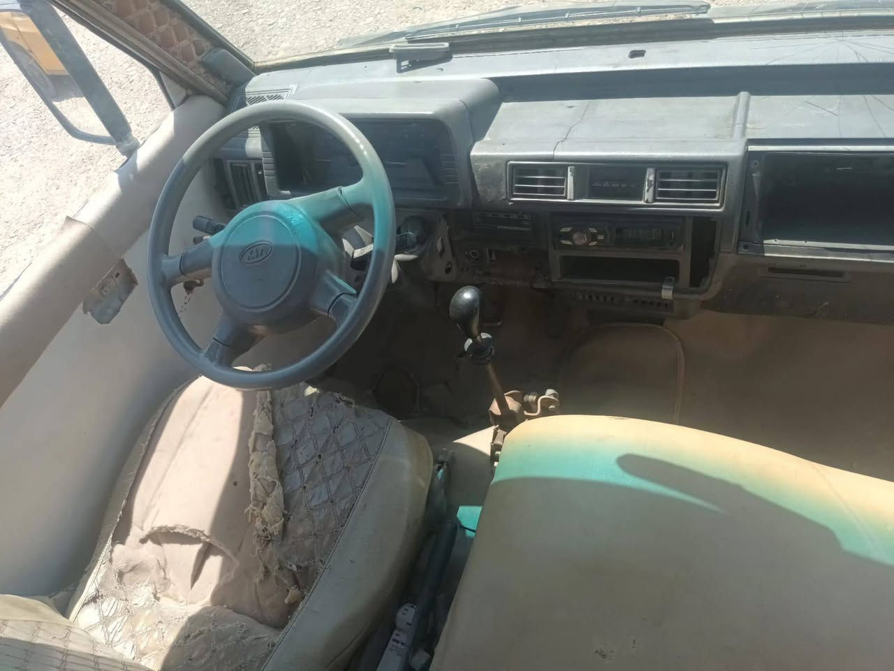 السلام عليكم كيا بنجو موديل 1993 ثانويه مساقطه تحويل مباشر السعر 35 ورقه وبيها مجال ***********
