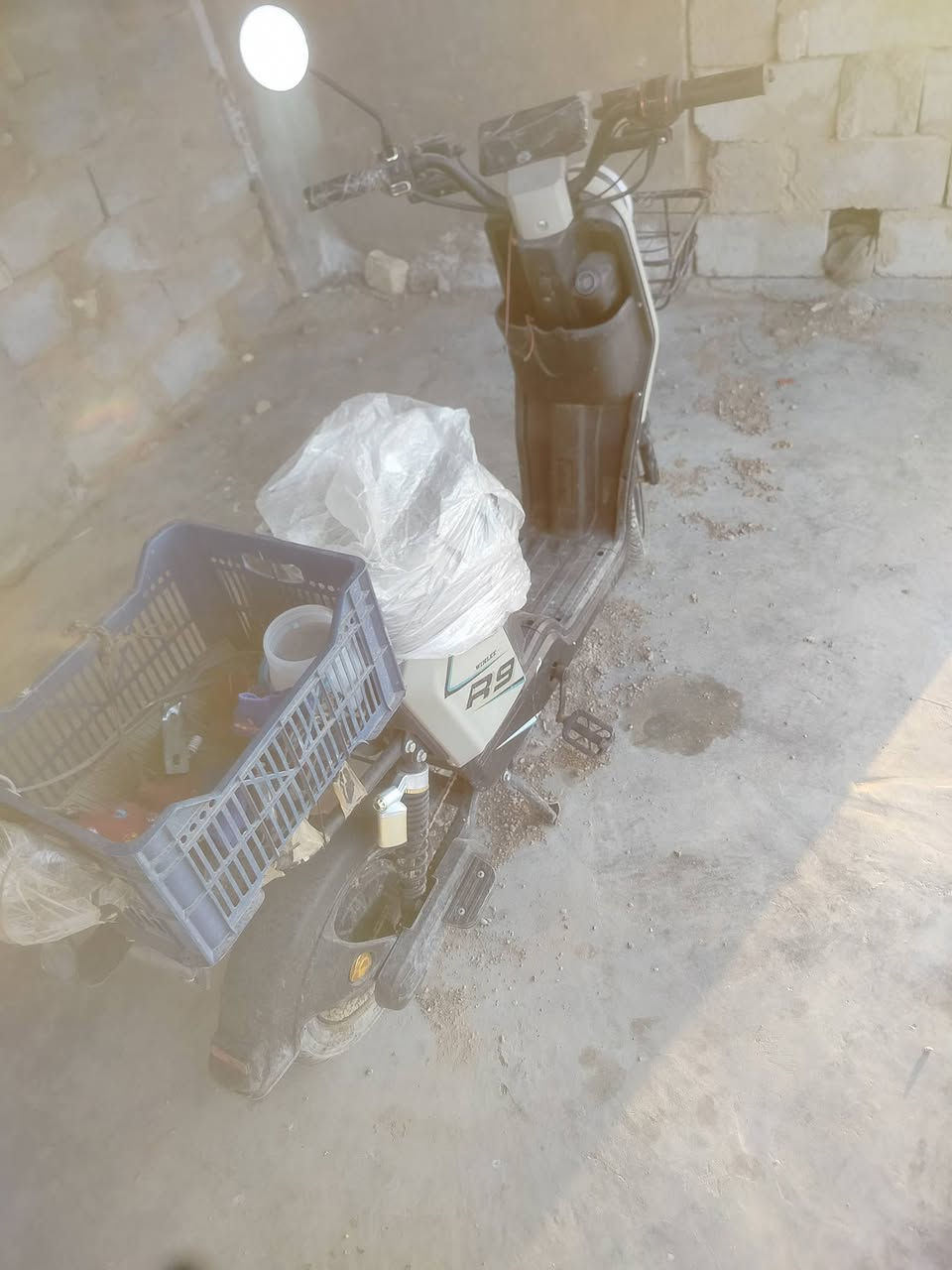 دراجه شحن R9 موديل 2025البيع قيم بل يرضي الله ***********
