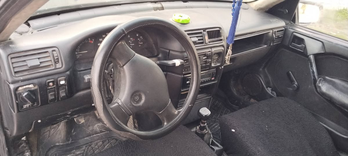 فرۆشتنی خیێرا ئۆپڵ فیکترا مۆدیل 1990  مەکینە 18
ئاڕم پلاستیک سلیمانی بەشەرتی ئاڕمو ئەوەلیات موسو براوەو گیرو مەکینە بەشەرت نرخ 30گەڵاو محامەلەیەکی برایانە.***********
ناونیشان رانیە. رانية, السليمانية
