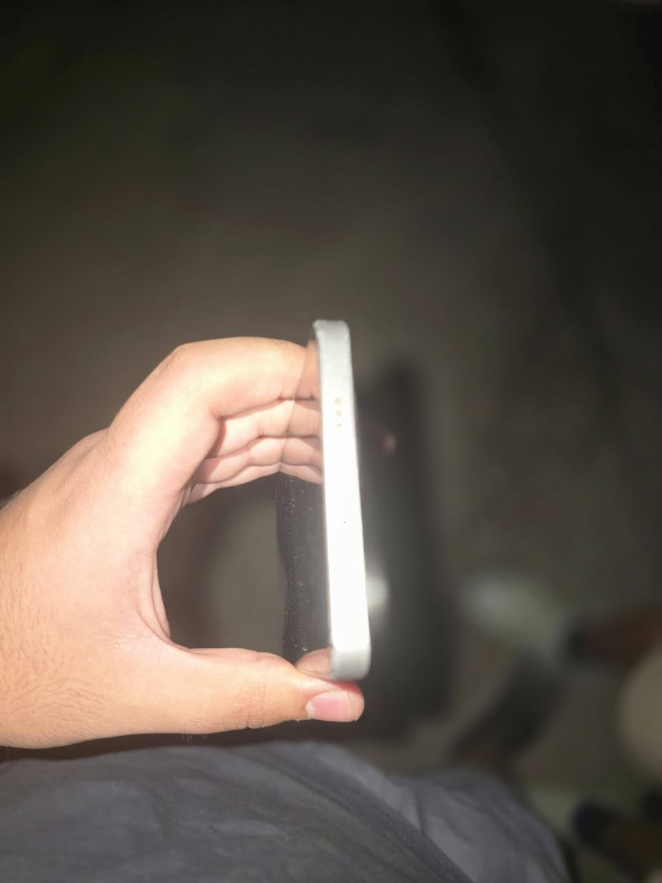السلام عليكم poco f6 نضيف ذاكرة 512 يشغل بوبجي 120 فريم مكان بغداد الشعب واتساب ***********. السعر 450
