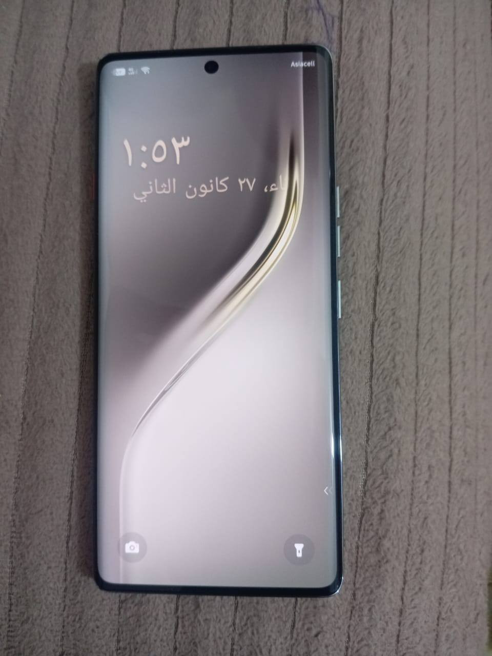 سلام كامون ٤٠ برو جديد قبل شهر أخذته شراي يتفضل واتساب ***********
