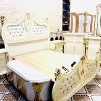 طوق الياسمين • ابيض ذهبي • غرفة ٦ أبواب