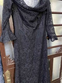 فستان اسود • فستان ابيض • شعب