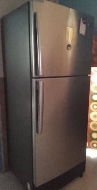 ثلاجه بحاجة غاز • ميز تلفزيون قاعدة مكسورة • كربلاء الصمود