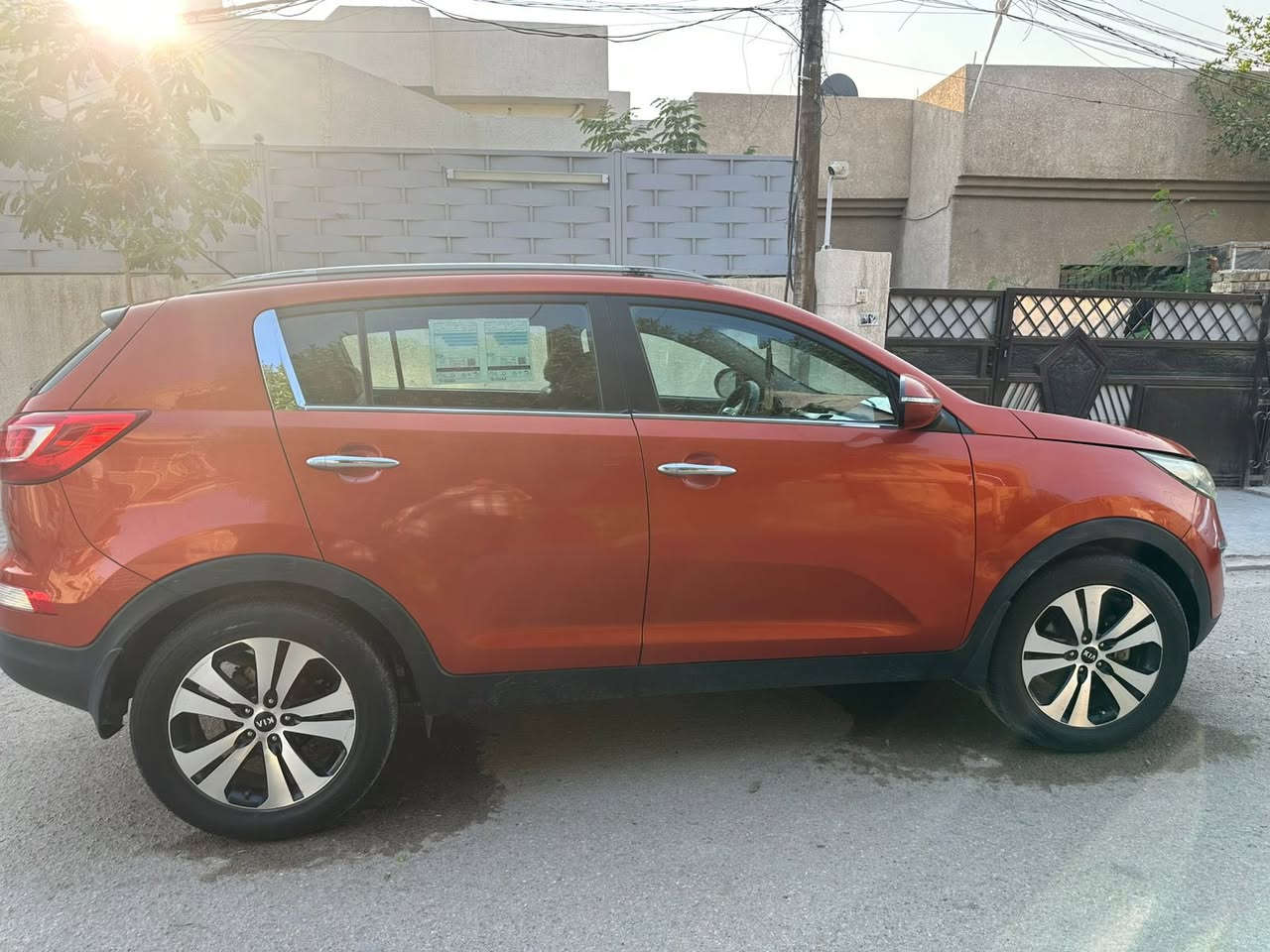 سبورتج 2015 
ماشيه 111الف
سونار سياره موجود في صور
سعر
135 و بيه مجال
تواصل ‭0770 702 0850‬
