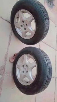 زوج تايرات • 185/70R14 • نضافة 90/100