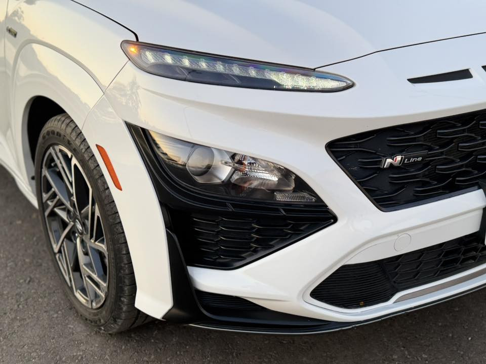 سلام عليكم  
للبيع او امراوس حسب القناعه 

كونا من العيار الثقيل الفريده بمحركها 1600 تيربو   🚀  السياره N LINE 

لونها ابيض المميز   

فول مواصفات  عدى الفتحه موديل 2022 
حادث ضرر بابين خفيف جدا 
بدون ايرباك كلها سليمه 

و قطعتين بخ امريكا 

 

مواصفات 
بصمة ترحيب + تشغيل 
تشغيل عن بعد 

كأمره  دواره 
شاشه من الحجم الكبير 
شفتات سرعه 
انضمة قياده سبورت م  بانوع متعدده
سستم سماعات 🔊  
 سبايدرات على جميع جهات السياره nlian
اشاير بالمري 
كشافات 
لد امامي وخلفي 
كشنات حضن + كنتاره  مختم N 

تدفئة كشنات 

ويل كم اسود كروم 
 
مكابح مختمه n 
رادارات جانبيه واماميه 
محدد مسار
قياده ذاتيه 

 
  

  
السعر. 160 ورقه 
 
للاستفسار واتساب او اتصال
***********

***********
