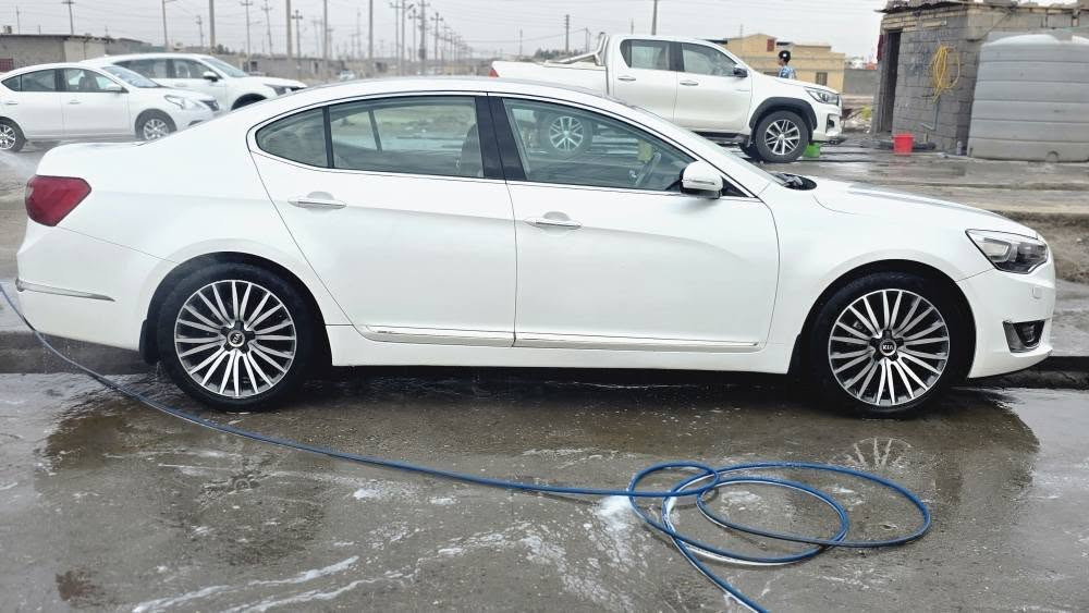 السلام عليكم للبيع الموديل 2014

كيا كادينزا خليجي  

السيارة فول ١/١  

6 سلندر 

اللون ابيض لؤلؤي

المواصفات

فول فول 

-تشغيل بصمة مع بصمة الابواب الامامية

داخل  كريمي ملكي 

-نظام ترحيب

-انارة بالمرايات والابواب الامامية

-كاميرا وحساسات خلفية

-حساس ماسحات

-بردة خلفية متحركة

-كشنات كهربائية جلد تدفئة وتبريد  

-لد امامي وخلفي .زنون اصلي 

-تحكم كامل بالستيرن

-شفتات ستيرن رياضي بلادي

-نظام ترحيب 

-اشاير مري+شفط+قلاب 

 مواصفات الكادينزا معروف الخليجي 

السيارة رقم بغداد .سنويه لل30 

السعر 140

مكان السياره بصره *********** الزبير, البصرة
