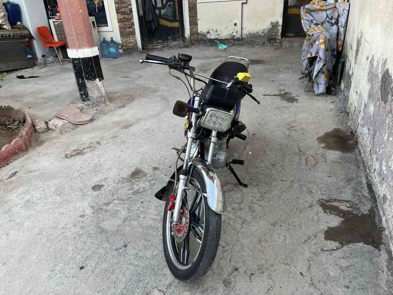 سلام عليكم شباب درجة موديل 2023 اربعه كير اوراقه كامله مكينه كير كفاله الكهربائيات كله شغاله اوراق كامله رايده 400 وبيه مجال للشراي عنواني شهداء البياع شارع المضخه الاول رقمي ***********
