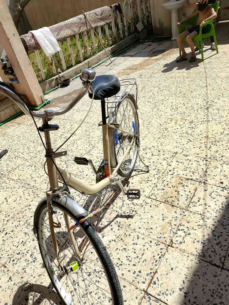 بايسكل للبيع حجم 26نظيف مابي شي سعرو70وبي مجال
العنوان موصل حي السلام يم معمل كاشي 
رقم الهاتف ***********
