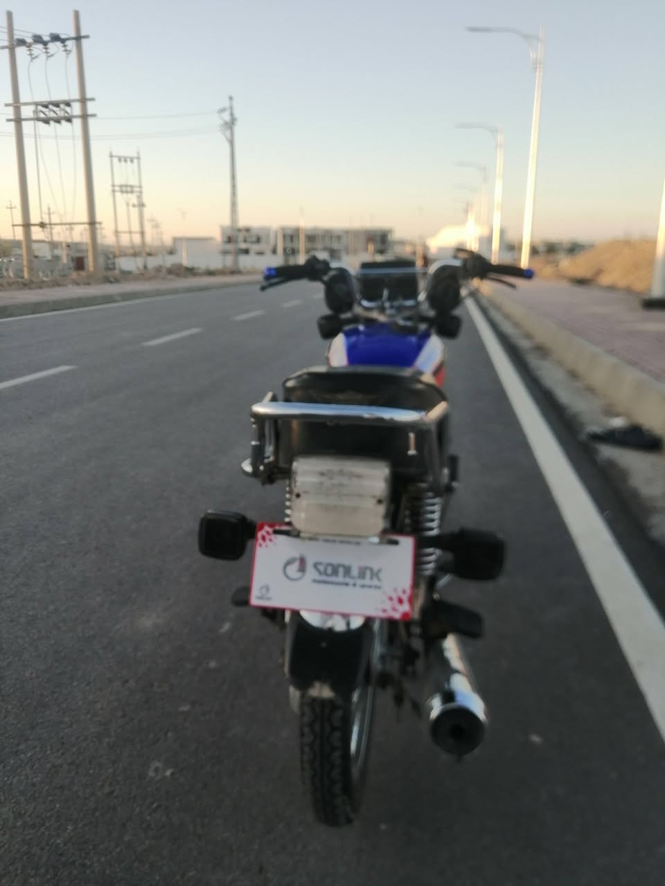 للبيع
موديل 23
ماطور كلك
لاتبخير ولاصرف الماطور خير من الله
المحرك مفتوح
السعر410 وبيه مجال
المكان جلولاء 
الرقم:***********
