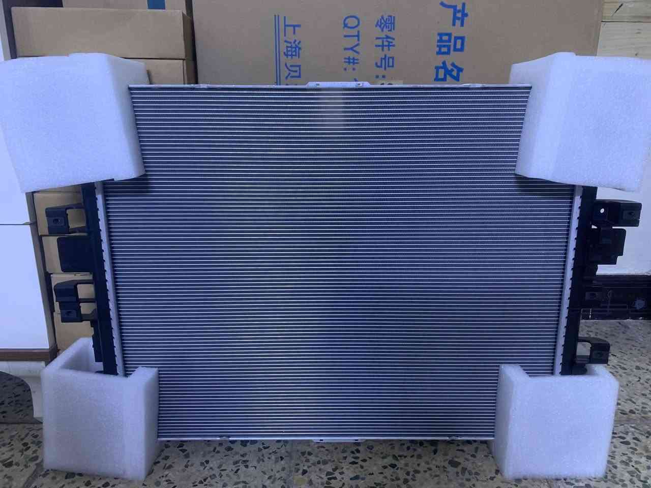 السلام عليكم 
🔥 توفر من جديد 
راديترات بيوك انفيجن 2021-2025  
متواجد خاص وللاتصال ***********
