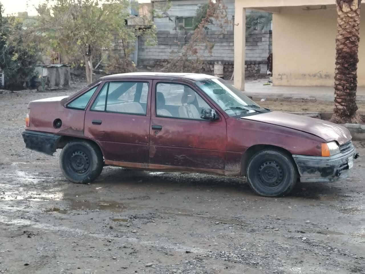 السلام عليكم 
اوبل كاديت موديل90
رقم صلاح الدين الماني سنويه ل27 فقط على ستلام الوحات -- شرط التحويل والوكالة من شرعي.. 
گير محرك شرط 
سياره جاهزه السعر18 

***********
