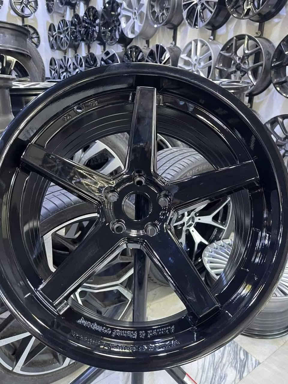 السلام عليكم ويلات فيراده زوج حجم 20  سعر ٣٠٠ الف
***********
