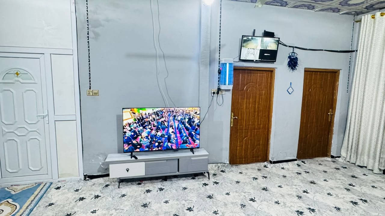 بيت للبيع المساحه 125م طابو صرف مربع البيت على شارع 30م قرب مدرسه ام ربيعين للاستفسار ***********
