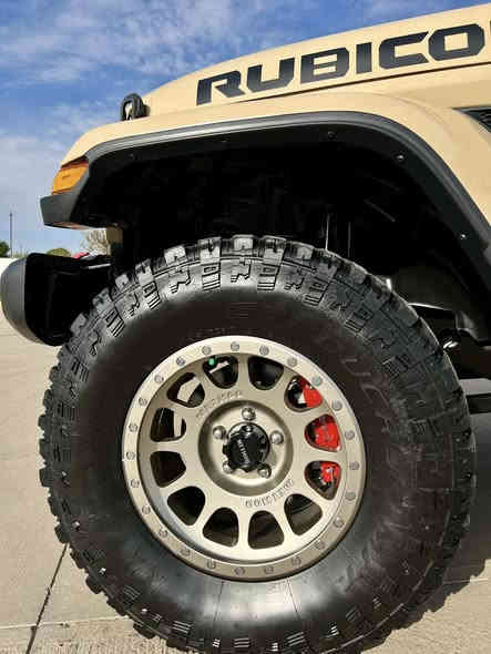 بۆ فرۆشتن مۆدیل٢٠٢٣ کامل دەسکاری کراوەی ئەمریکایە ٣٠ میل رۆشتوە چوار پستۆنە شاشە گەورە ویل بیدلۆک سەیارەکە تەبدیل لەونە بێ لێدران دەحامی لۆ دەحامی بەشەرت ***********
