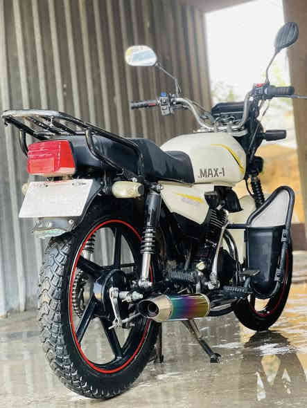 السلام عليكم للبيع دراجه ماكس وان دراجه حلوه ومرتبه كهربائيات كله شغاله نكره سلف بكل وقت صالنصه رياضي دشبول رياضي لايت عالي ناصي نهار اني شاده اله السعر 750 وبي مجال للشراي مكاني بغداد الامين الثانيه للأستفسار ***********
