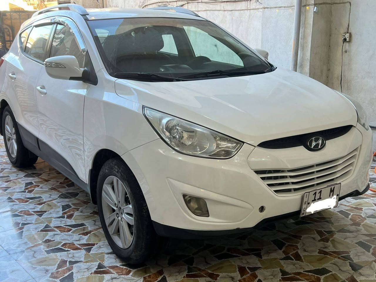 توسان خليجي رقم بغداد باسمي دولي جديد موديل 2014 للاتصال *********** تبريد ثلج محرك دوش 2400 دواخل مكفوله  بيه بنيد صبغ مع قطع في الصفحه اليمني سياره جديده جدا العنوان بغداد حي الجامعه السعر 126 بغداد, العراق
