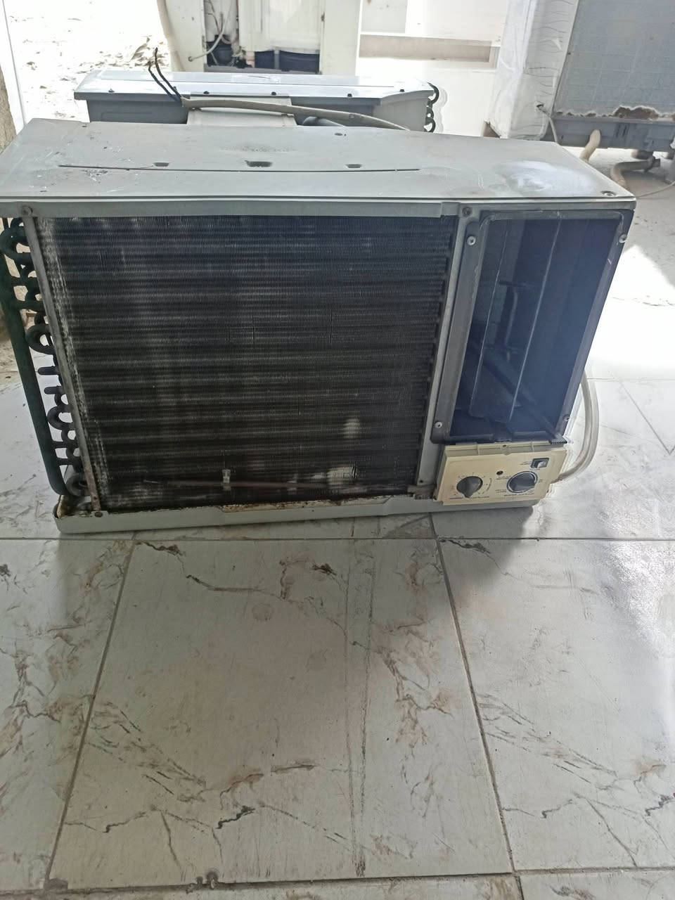 قرب حديقه الدب للبيع ارخص الاسعار شرط الشغل غسالات وثلاجات للبيع ومكيف***********
