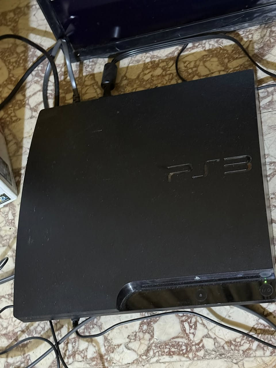 بلي ٣ سلم ١٦٠ گيگا
نطافة الجهاز جيدة ماكو شخط او كسر شوية تنظيف للغلاف ويطلع يلمع بس ما عندي وقت للاسف 
مع جويستك اصلي و كيبل الكهرباء وفيشة ال av و الكارتون الاصلي المطابق ونظافة الكارتون جدا ممتازة ماكو ضرر بي 
كيبل شحن الجويستك ما عندي للاسف  
الجهاز سحبة حالة حال الجديد مابي اي مشاكل ابدا 
الجهاز بيه عيب انو منفذ ال HDMI يشكل يحتاج تبديل 
منفذ ال av شغال وصورة فوق الممتازة مثل ما واضح بالفيديو 
السعر ١٥٠ الف سعر نهائي


**إذا كنت صاحب هذا الإعلان وتريد حذفه لأي سبب، رجاءا أرسل رسالة إلى الدعم الفني**