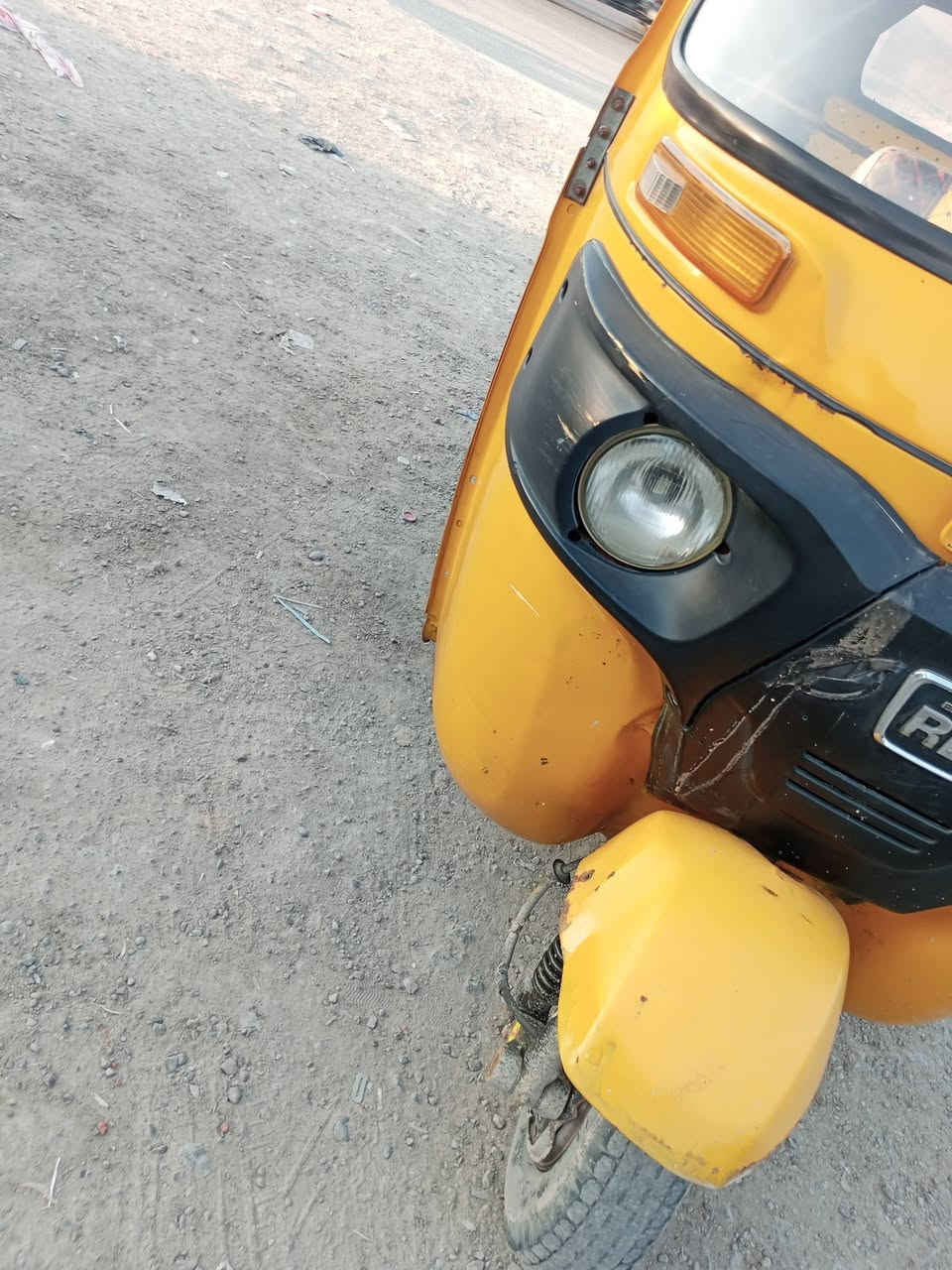 السلام عليكم تكتك للبيع موديل 19 شهر 2. وراق صواليه شرص الترقيم تكتك بس دوس معمره لاضربهة ولاصبغ مكينه مال 20 بيه خير من الله مكاني بغداد *********** مامتواجد على الفيس الشراي يخابر
