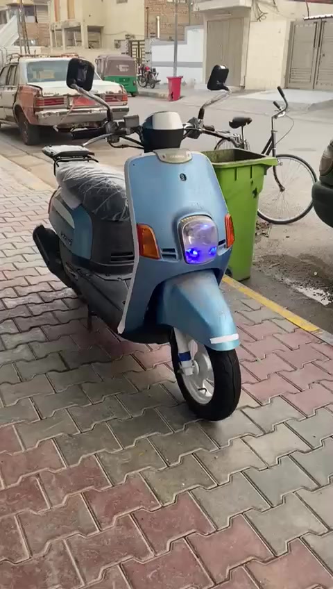 السلام عليكم 
دراجه البيع بوليس
الكفرات بلاديهه ختم واحد
الموديل 2007
المكينهه بلادية مكفولهه من كلشي
الدراجه نكرهه سلف 
اتصل وبيك خير ودلل***********
